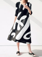 Pleated Print Half Sleeves Loose Round-neck Midi Dresses