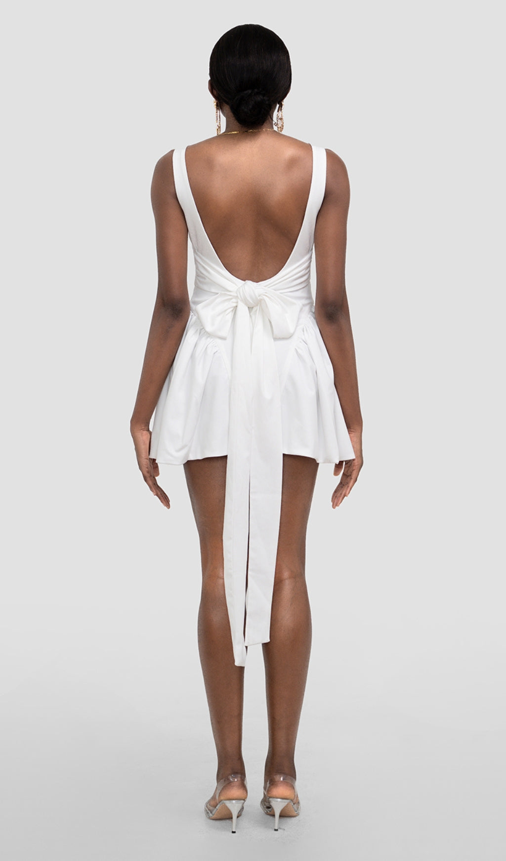 BACKLESS BOW MINI DRESS IN IVORY