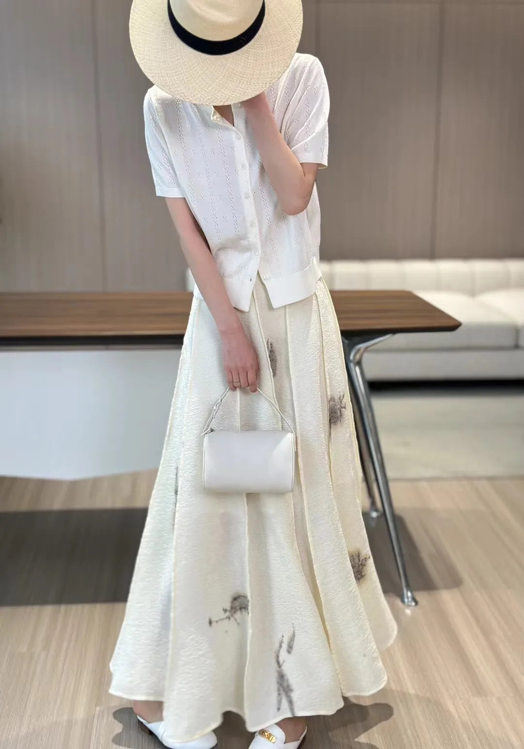 Elegant Luxurious Design Concave Convex Pleated Silk Skirt