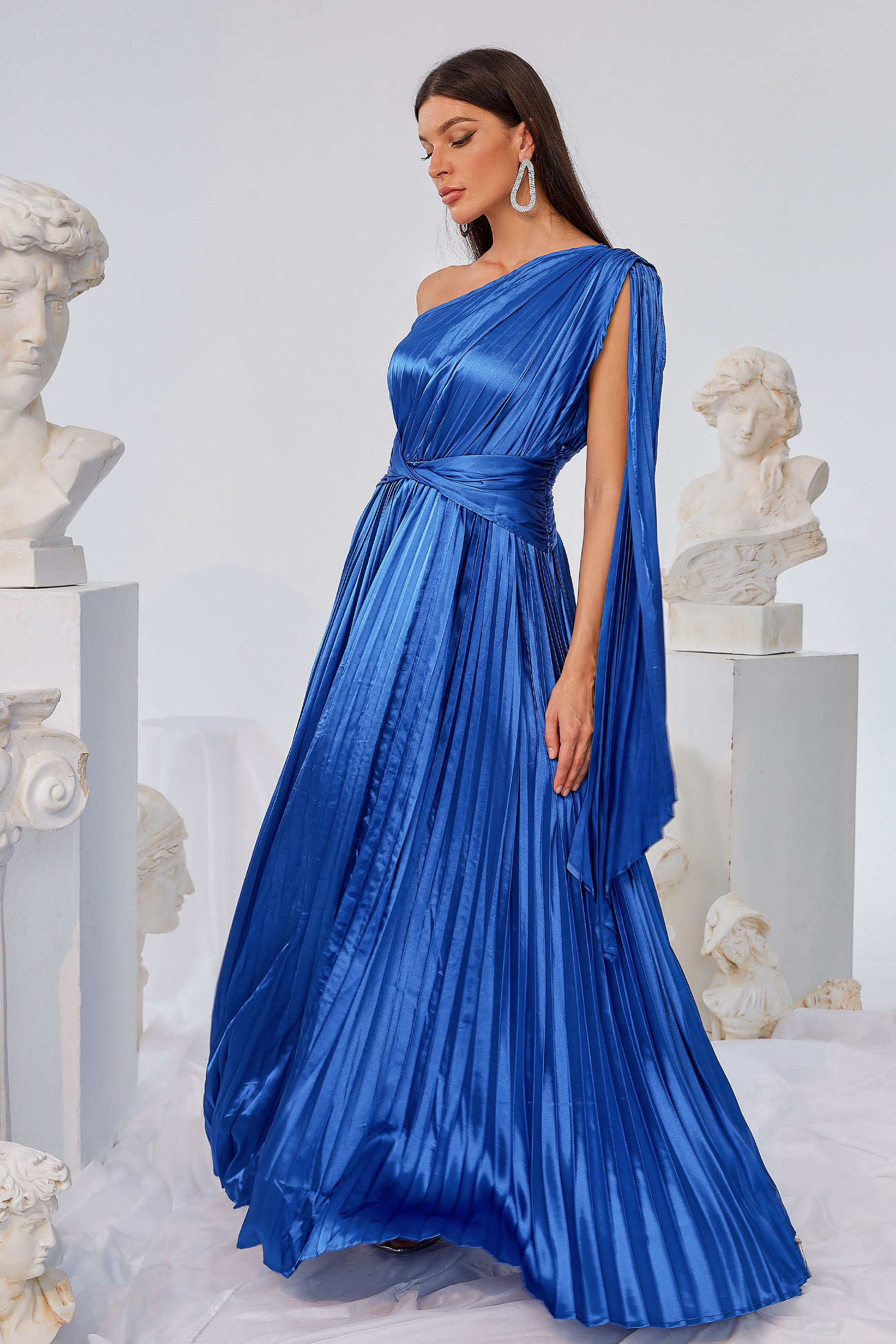 Oblique Shoulder Fold Dress