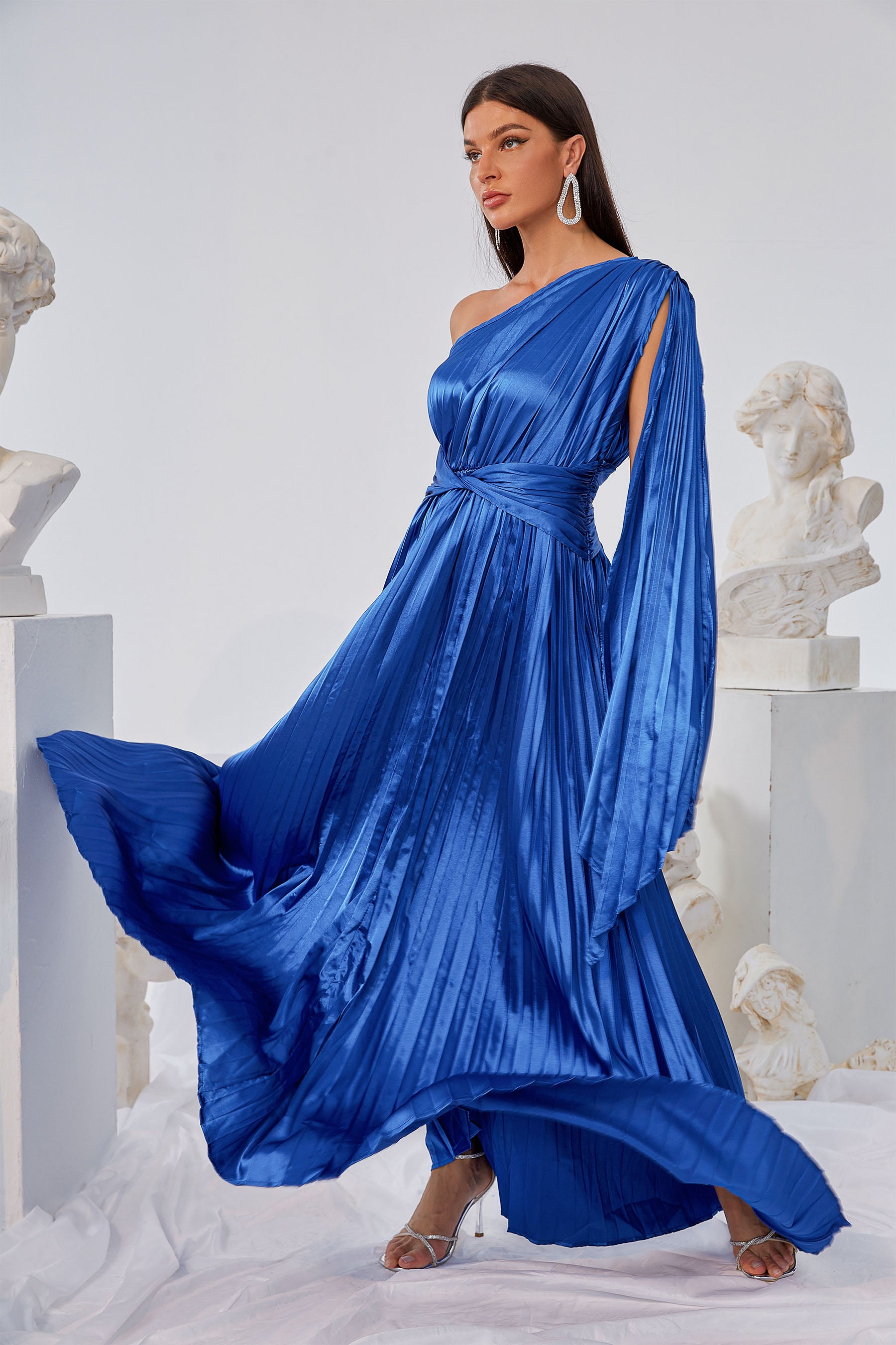 Oblique Shoulder Fold Dress