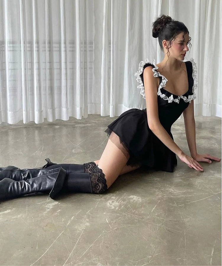 Black Lace Strap Pleated Mini Dress