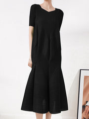 Pleated Solid Color High Waisted Loose Round-Neck Midi Dresses