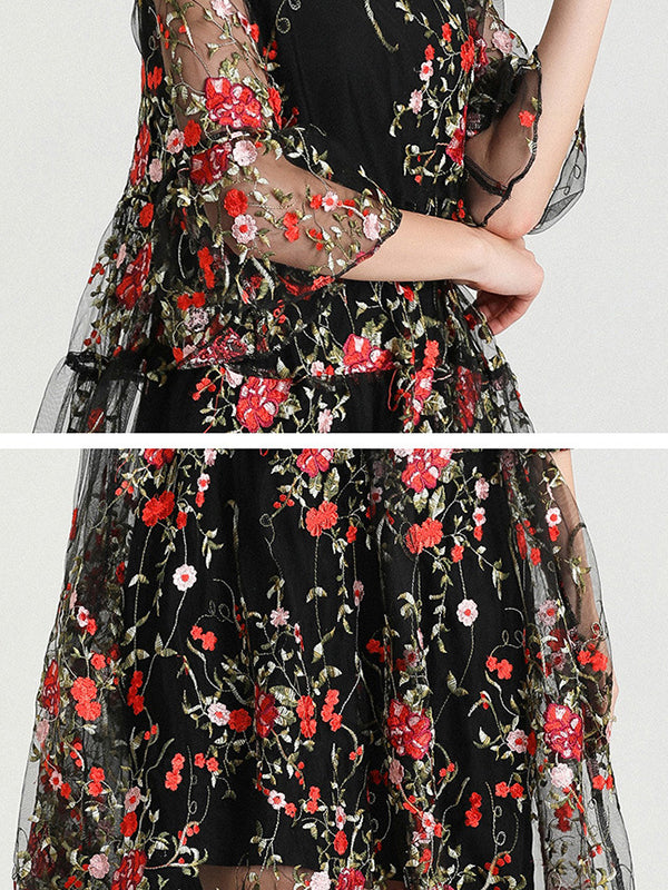 Original Artistic Retro Loose Lace Embroidered Pleated Midi Dress
