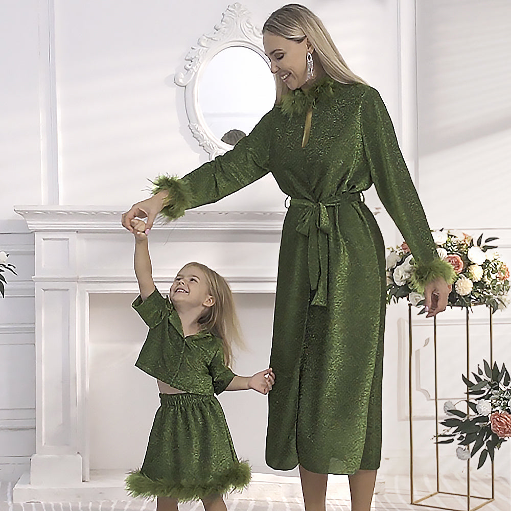 Mommy and Me Matching Feather Long Sleeve Shirt Flaxmaker