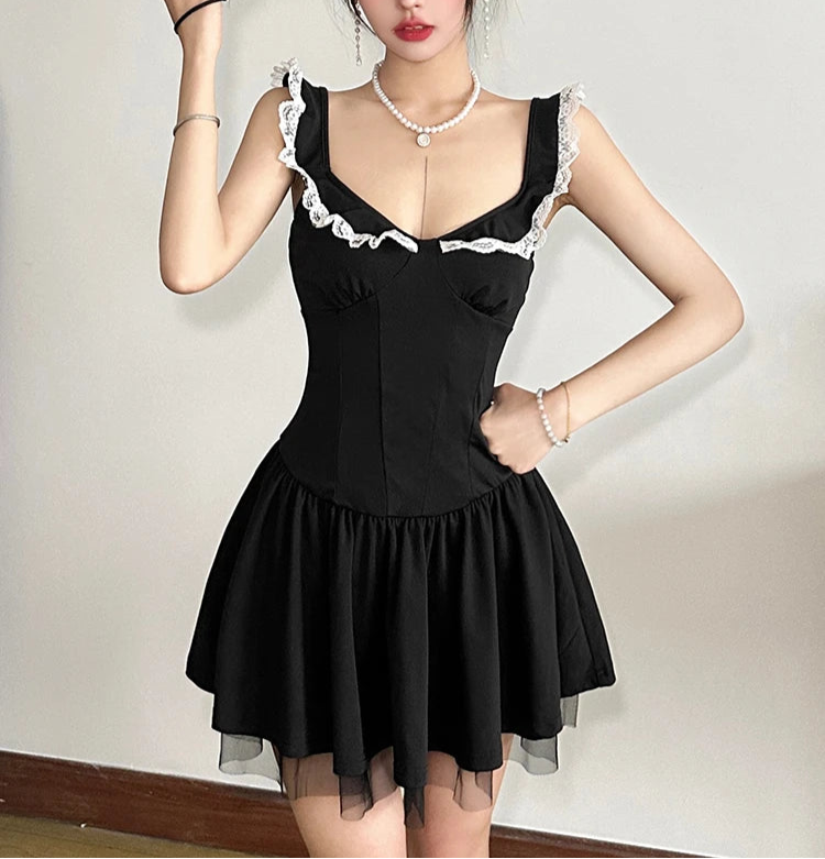 Black Lace Strap Pleated Mini Dress