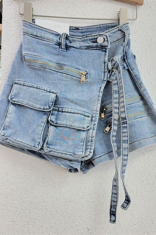 Irregular multi-pocket denim shorts
