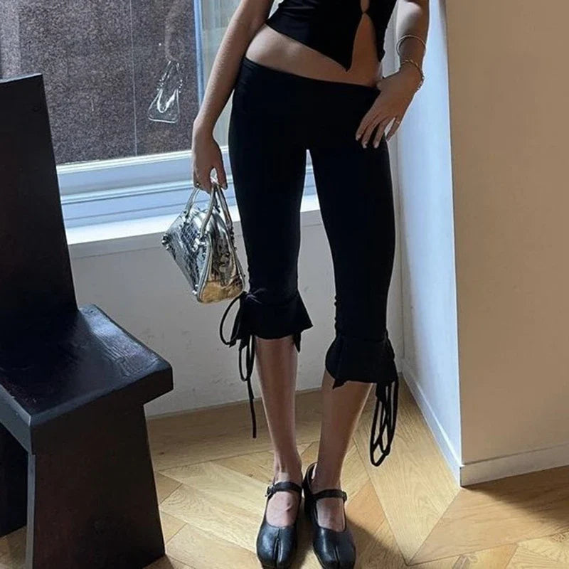 Solid Tie-up Ruffles Hem Capri Pants