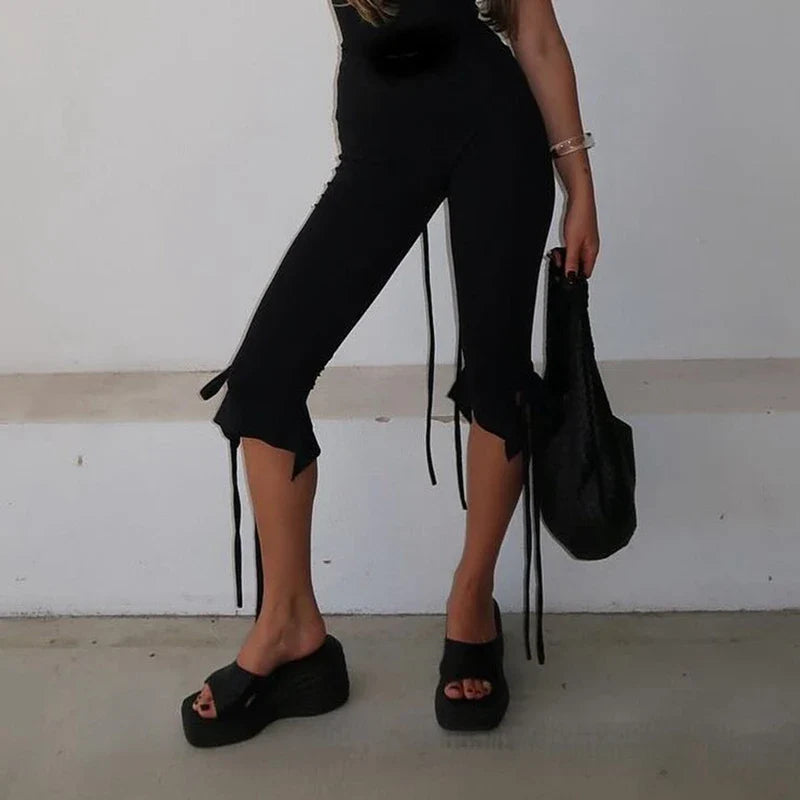 Solid Tie-up Ruffles Hem Capri Pants