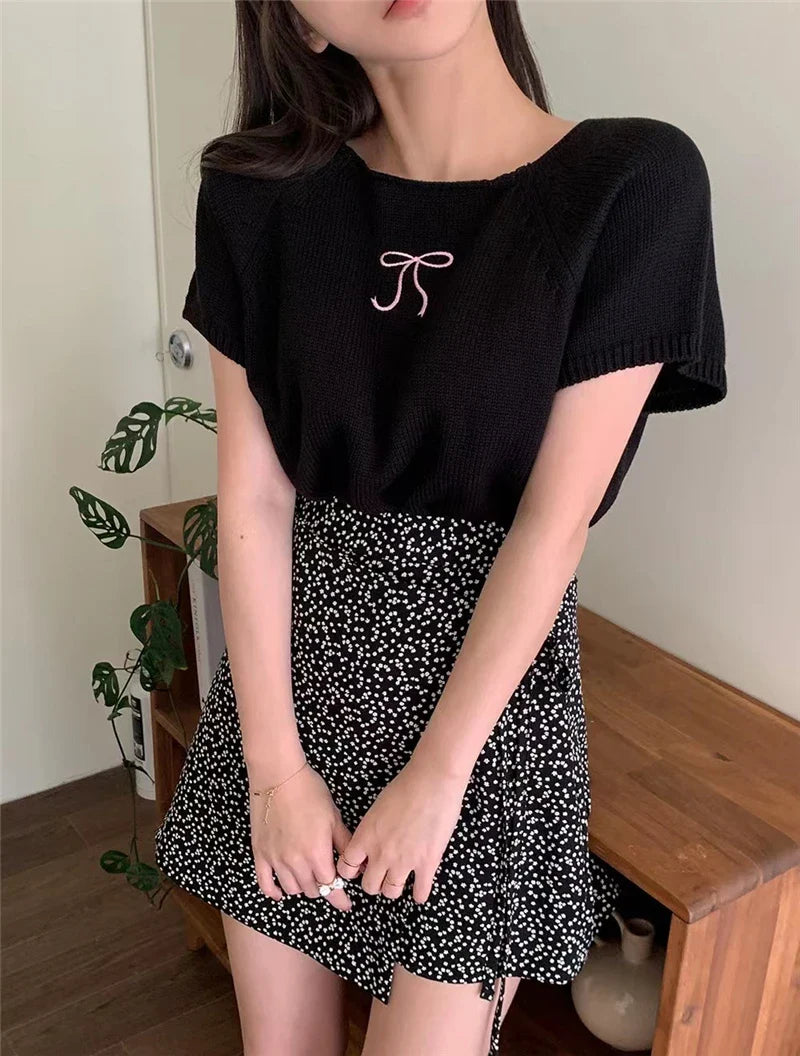 Round Neck Bow Print Short Sleeved Knitted Top