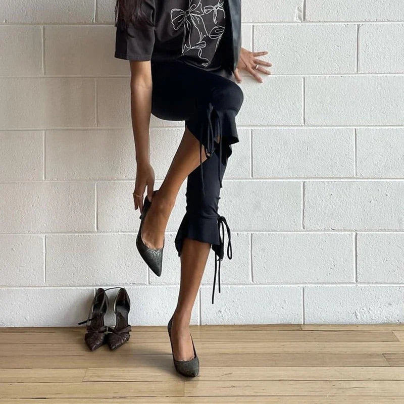 Solid Tie-up Ruffles Hem Capri Pants
