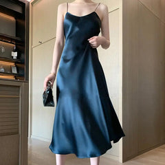 Low Cut V Neck Solid Color Spaghetti Strap Maxi Dress