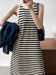 Contrast Color Loose Sleeveless Round-Neck Midi Dresses