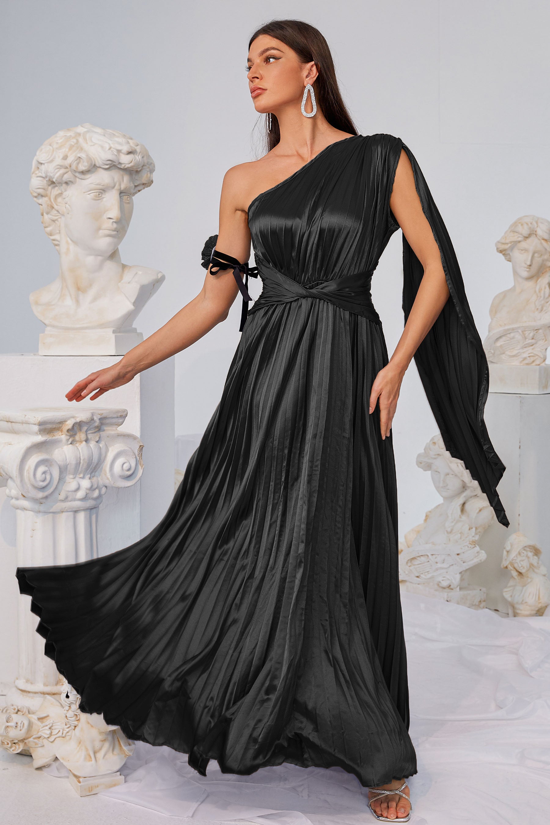 Oblique Shoulder Fold Dress