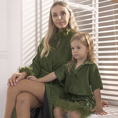 Mommy and Me Matching Feather Long Sleeve Shirt Flaxmaker