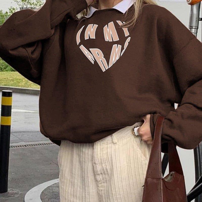'IN MY ARMS' Casual sweatshirt
