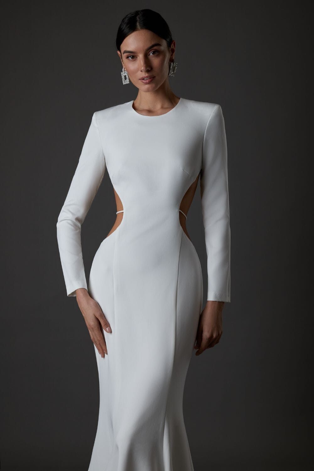 LONG SLEEVE CUT OUT BACKLESS MERMAID MAXI DRESS IN WHITE