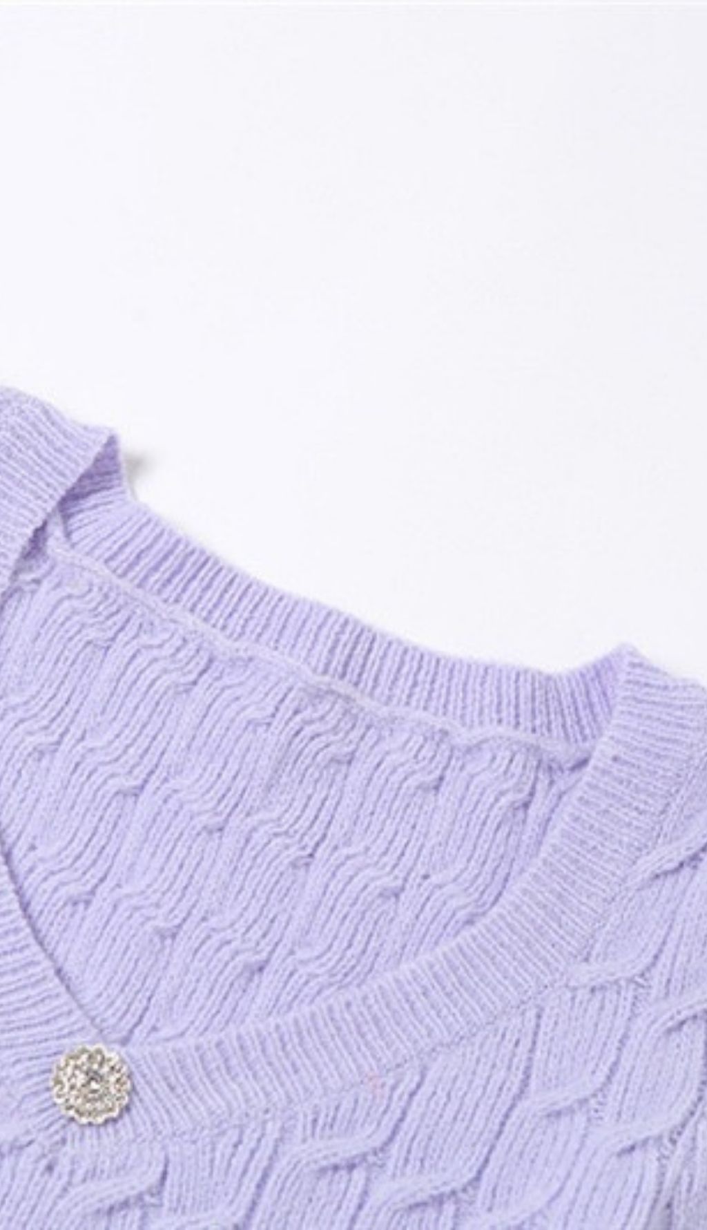 Low-cut knit short sweater